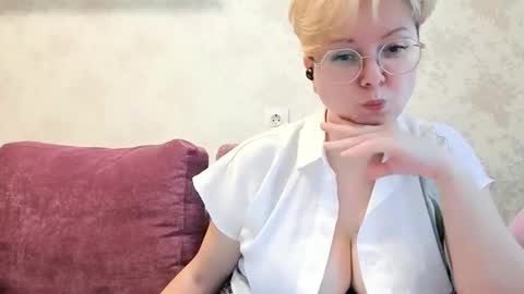 Snapshot of stasya_07 chatting on 5, 4, 2026 Stasya online show from 5, 4, 2026