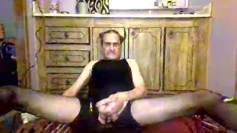 i-wish-i-was-a-girl online show from 20, 4, 2026