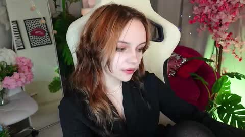 Snapshot of staymonica chatting on 8, 11, 2025 MONICA online show from 8, 11, 2025