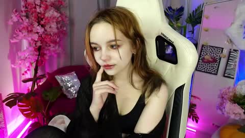 Snapshot of staymonica chatting on 20, 11, 2025 MONICA online show from 20, 11, 2025