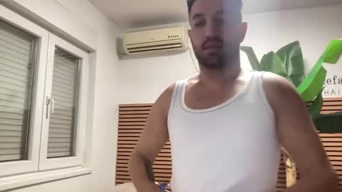 Snapshot of stefan0504 chatting on 15, 12, 2025 stefan0504 online show from 15, 12, 2025