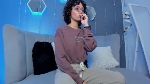 Stefania  online show from 9, 3, 2025