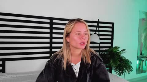 Stefanny   online show from 21, 1, 2025