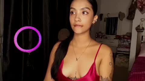 Im MiaIts my first day here  online show from 12, 9, 2025