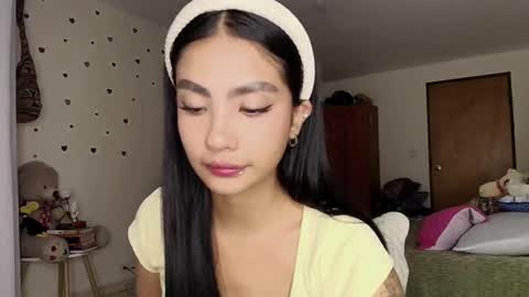 Im MiaIts my first day here  online show from 8, 2, 2026