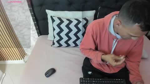 stefany_pablo1 online show from 11, 2, 2025