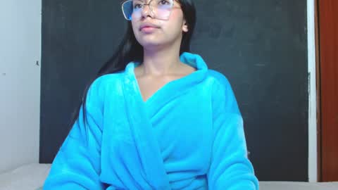 Stefanny lopez online show from 11, 12, 2024