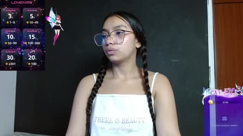 Stefanny lopez online show from 17, 12, 2024