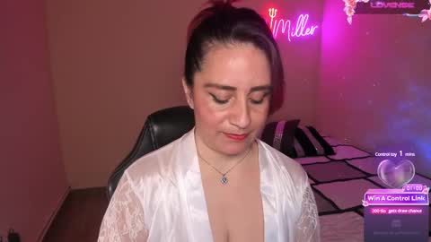 Snapshot of stefanyhotmilf chatting on 5, 3, 2025 stefany online show from 5, 3, 2025