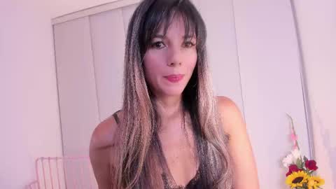 Snapshot of steffy_dan chatting on 8, 3, 2025 Steffy online show from 8, 3, 2025