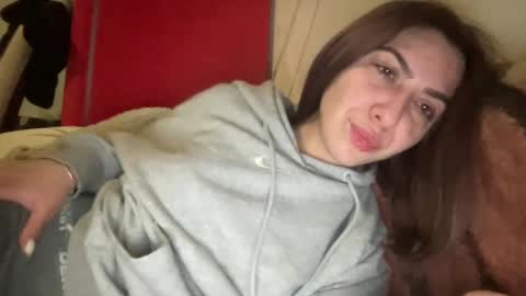 stefy_glow online show from 9, 3, 2025