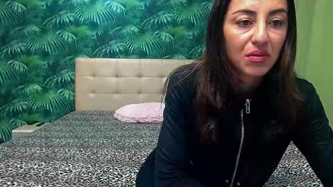 Snapshot of stella_john chatting on 6, 1, 2025 Stella John online show from 6, 1, 2025