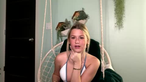 Stella Rose online show from 15, 11, 2025