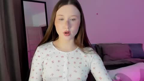 stella_sunny online show from 6, 1, 2025