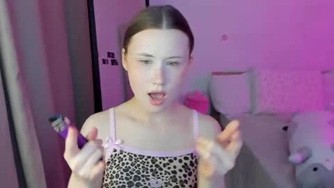 stella_sunny online show from 12, 2, 2025