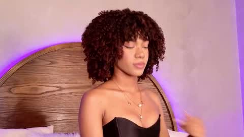 Snapshot of stellaciel_ chatting on 17, 10, 2025 S T E L L A online show from 17, 10, 2025