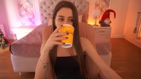 stellahoneywell online show from 12, 1, 2026