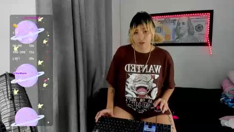 Kazzy Carly Santi and josh online show from 28, 4, 2026