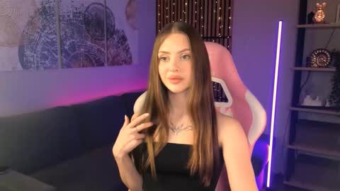 Snapshot of stellary_shy chatting on 9, 3, 2026 Stellary online show from 9, 3, 2026