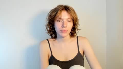 S T E L L A online show from 9, 9, 2025