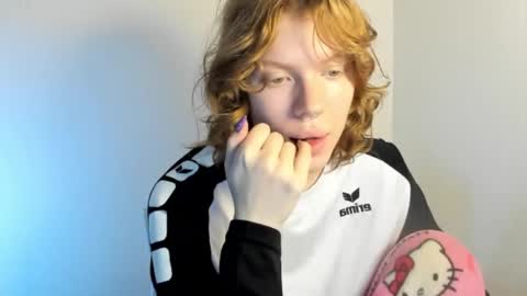 Snapshot of stellaswen chatting on 14, 10, 2025 S T E L L A online show from 14, 10, 2025