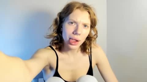 Snapshot of stellaswen chatting on 13, 11, 2025 S T E L L A online show from 13, 11, 2025