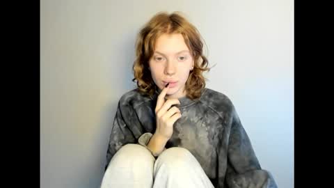 Snapshot of stellaswen chatting on 25, 11, 2025 S T E L L A online show from 25, 11, 2025