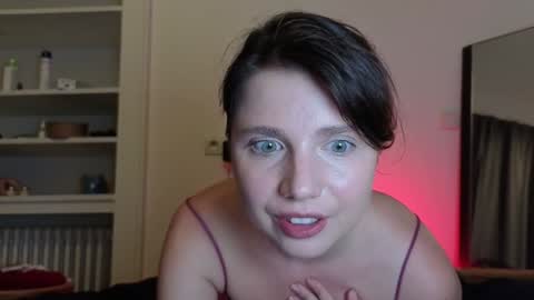 stellawells online show from 21, 9, 2025