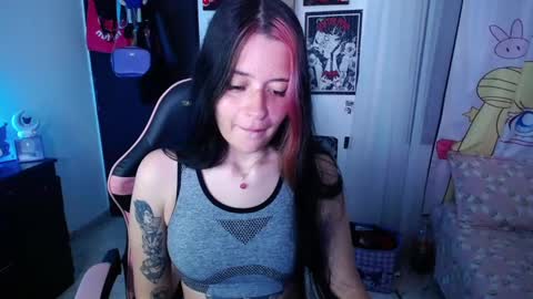 Snapshot of stephani_rousso chatting on 7, 2, 2025 joha cosmo online show from 7, 2, 2025