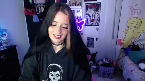 Snapshot of stephani_rousso chatting on 4, 3, 2025 joha cosmo online show from 4, 3, 2025