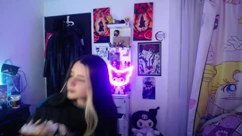 Snapshot of stephani_rousso chatting on 25, 9, 2025 joha cosmo online show from 25, 9, 2025