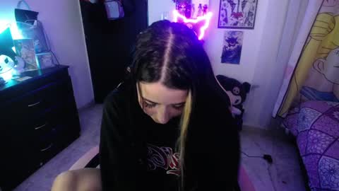 Snapshot of stephani_rousso chatting on 30, 9, 2025 joha cosmo online show from 30, 9, 2025