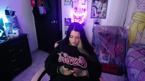 Snapshot of stephani_rousso chatting on 10, 10, 2025 joha cosmo online show from 10, 10, 2025