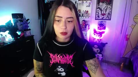 Snapshot of stephani_rousso chatting on 28, 10, 2025 joha cosmo online show from 28, 10, 2025