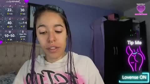 Snapshot of stephania_t chatting on 22, 5, 2026 Stephania online show from 22, 5, 2026