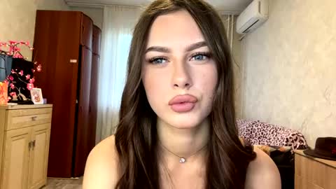 Snapshot of stephaniflicek chatting on 7, 6, 2026 Stephani online show from 7, 6, 2026