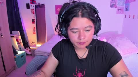 Snapshot of stephanifox chatting on 4, 2, 2025 Stephanie online show from 4, 2, 2025