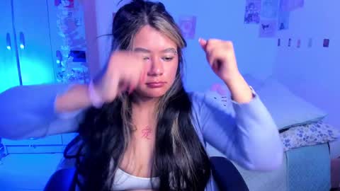 Snapshot of stephanifox chatting on 5, 3, 2025 Stephanie online show from 5, 3, 2025