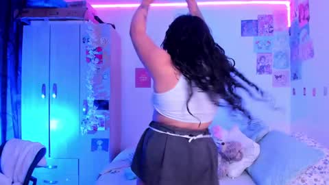 Snapshot of stephanifox chatting on 6, 3, 2025 Stephanie online show from 6, 3, 2025