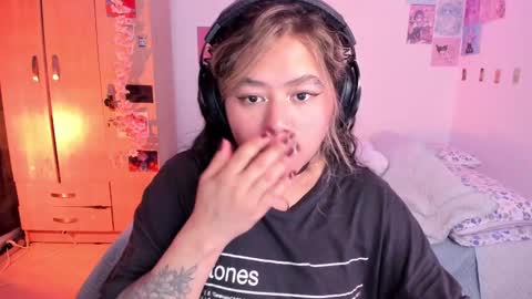 Snapshot of stephanifox chatting on 11, 3, 2025 Stephanie online show from 11, 3, 2025