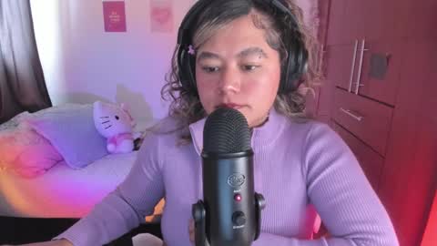 Snapshot of stephanifox chatting on 8, 9, 2025 Stephanie online show from 8, 9, 2025