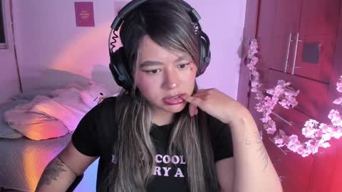 Snapshot of stephanifox chatting on 3, 10, 2025 Stephanie online show from 3, 10, 2025