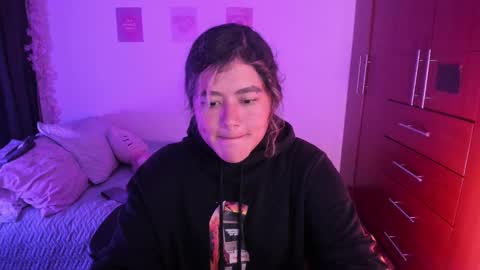 Snapshot of stephanifox chatting on 12, 10, 2025 Stephanie online show from 12, 10, 2025