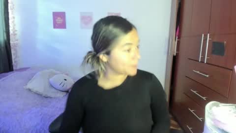 Snapshot of stephanifox chatting on 24, 10, 2025 Stephanie online show from 24, 10, 2025