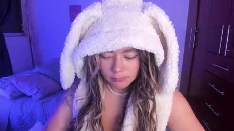 Snapshot of stephanifox chatting on 29, 10, 2025 Stephanie online show from 29, 10, 2025