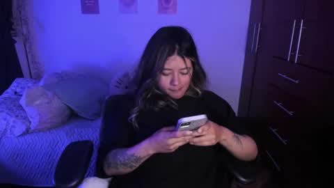 Snapshot of stephanifox chatting on 2, 11, 2025 Stephanie online show from 2, 11, 2025