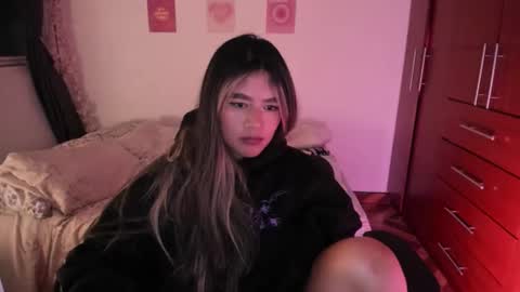 Snapshot of stephanifox chatting on 9, 11, 2025 Stephanie online show from 9, 11, 2025