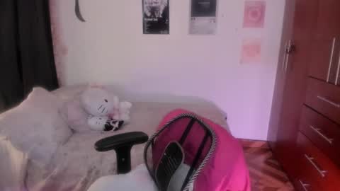 Stephanie  online show from 25, 2, 2026