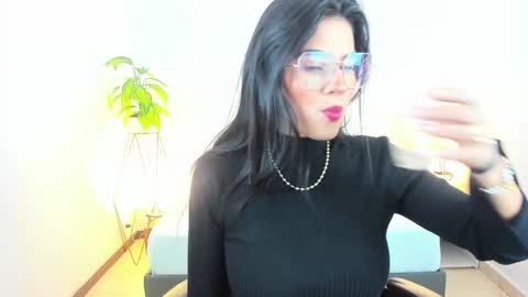 Snapshot of stephanya_ chatting on 28, 1, 2025 S T E P H A N Y A online show from 28, 1, 2025