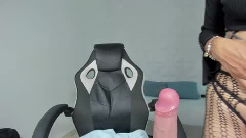 Snapshot of stephanya_ chatting on 26, 2, 2025 S T E P H A N Y A online show from 26, 2, 2025